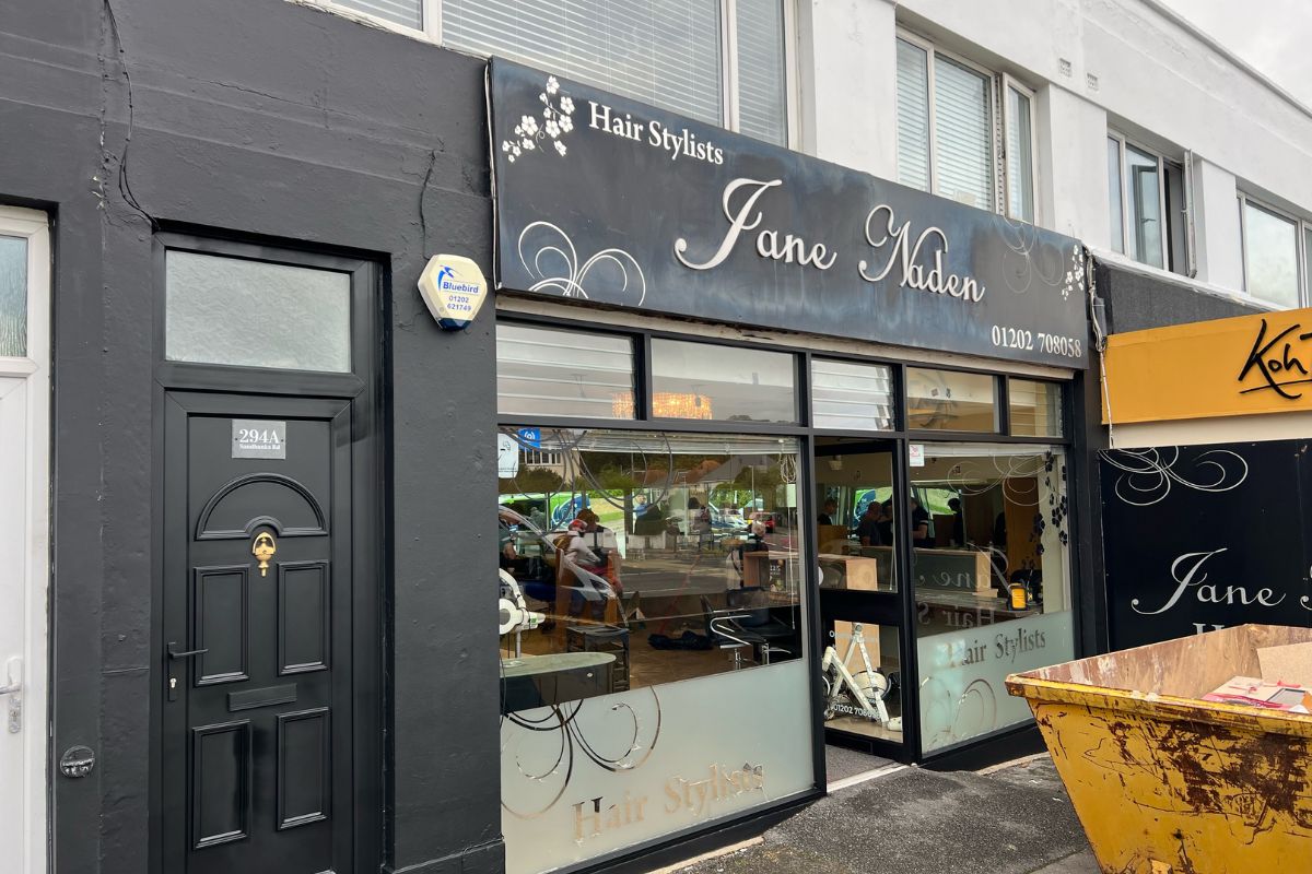 spray painting shop front