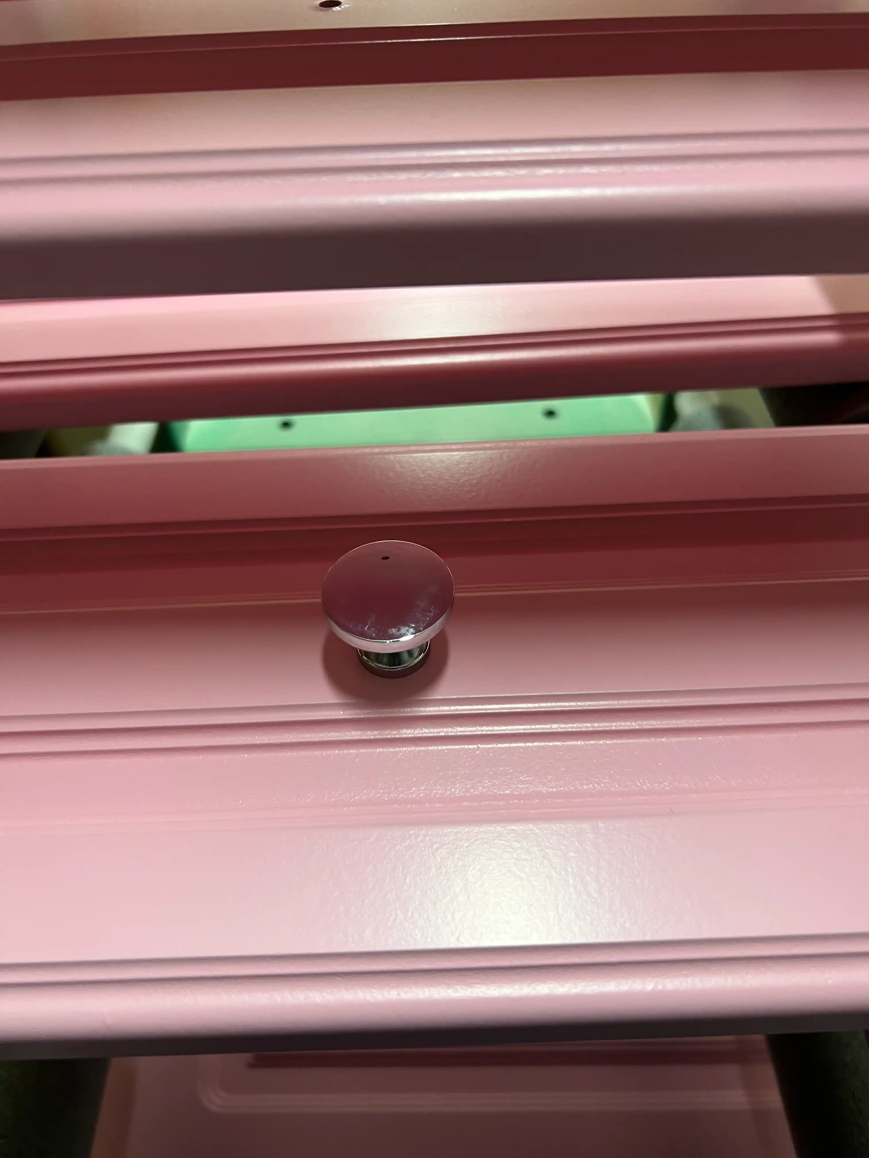 cabinet-painting-services-poole