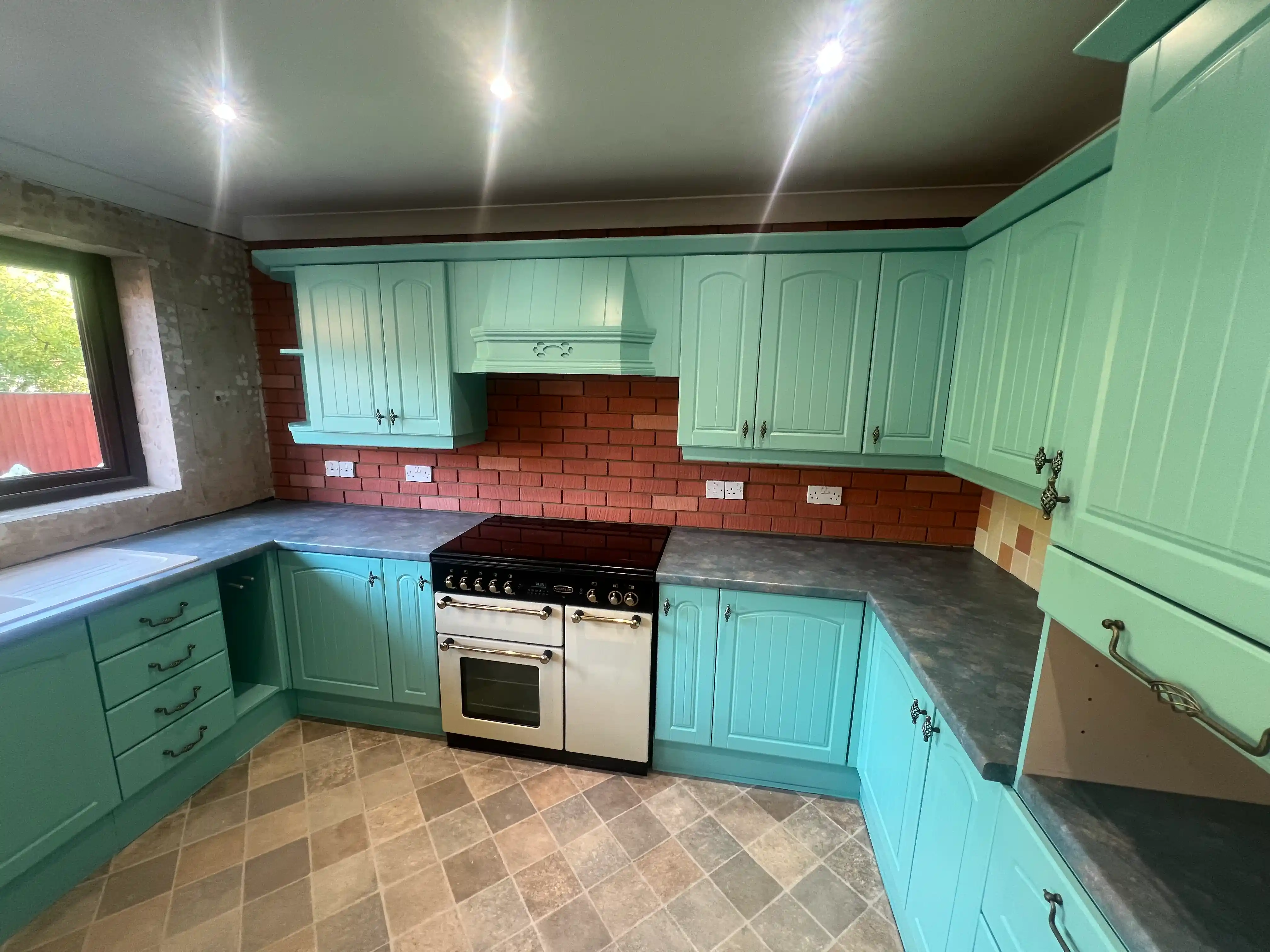 dorset-professional-cabinet-spray