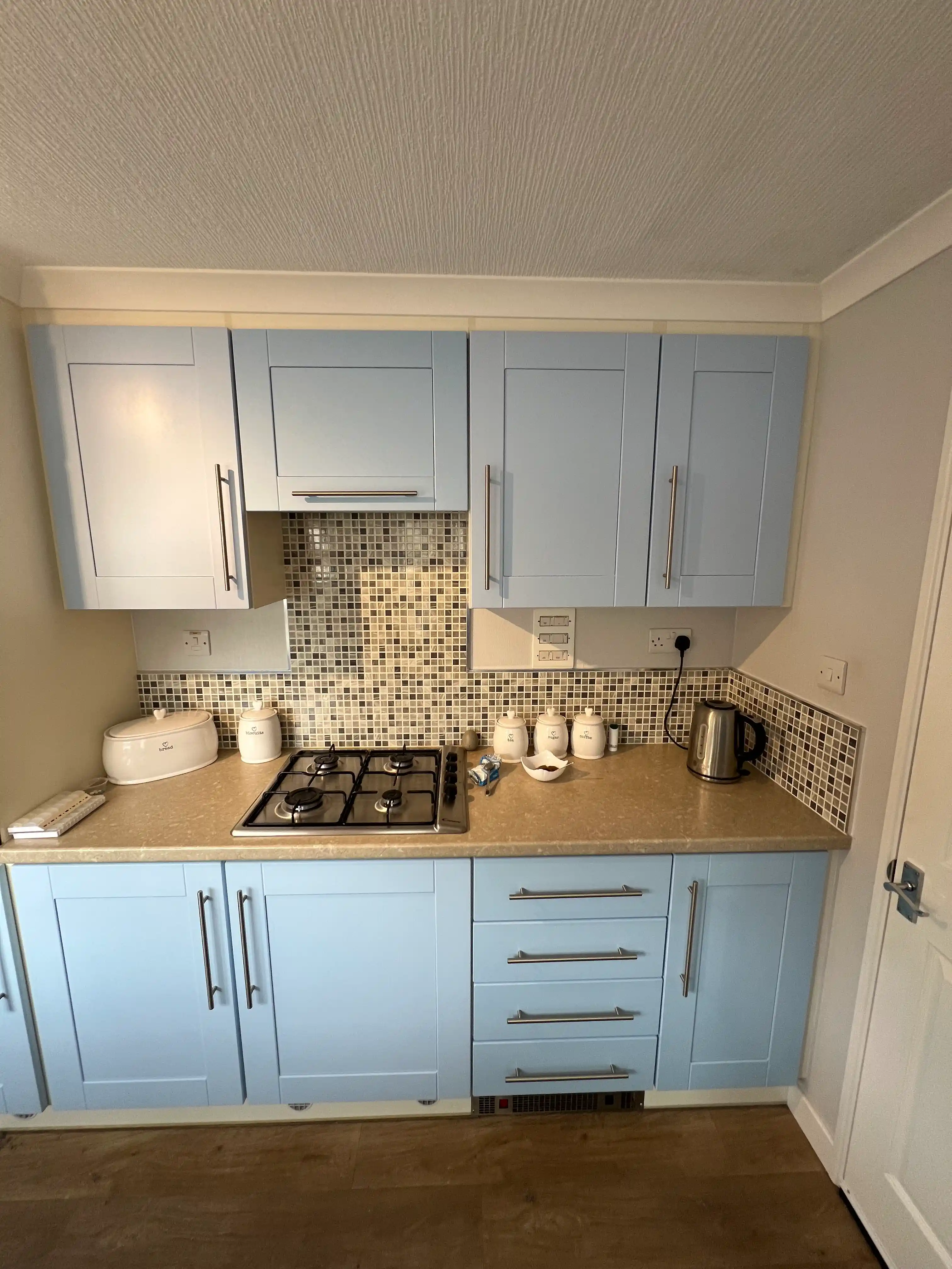 kitchen-cabinet-refurbishment-service-near-me