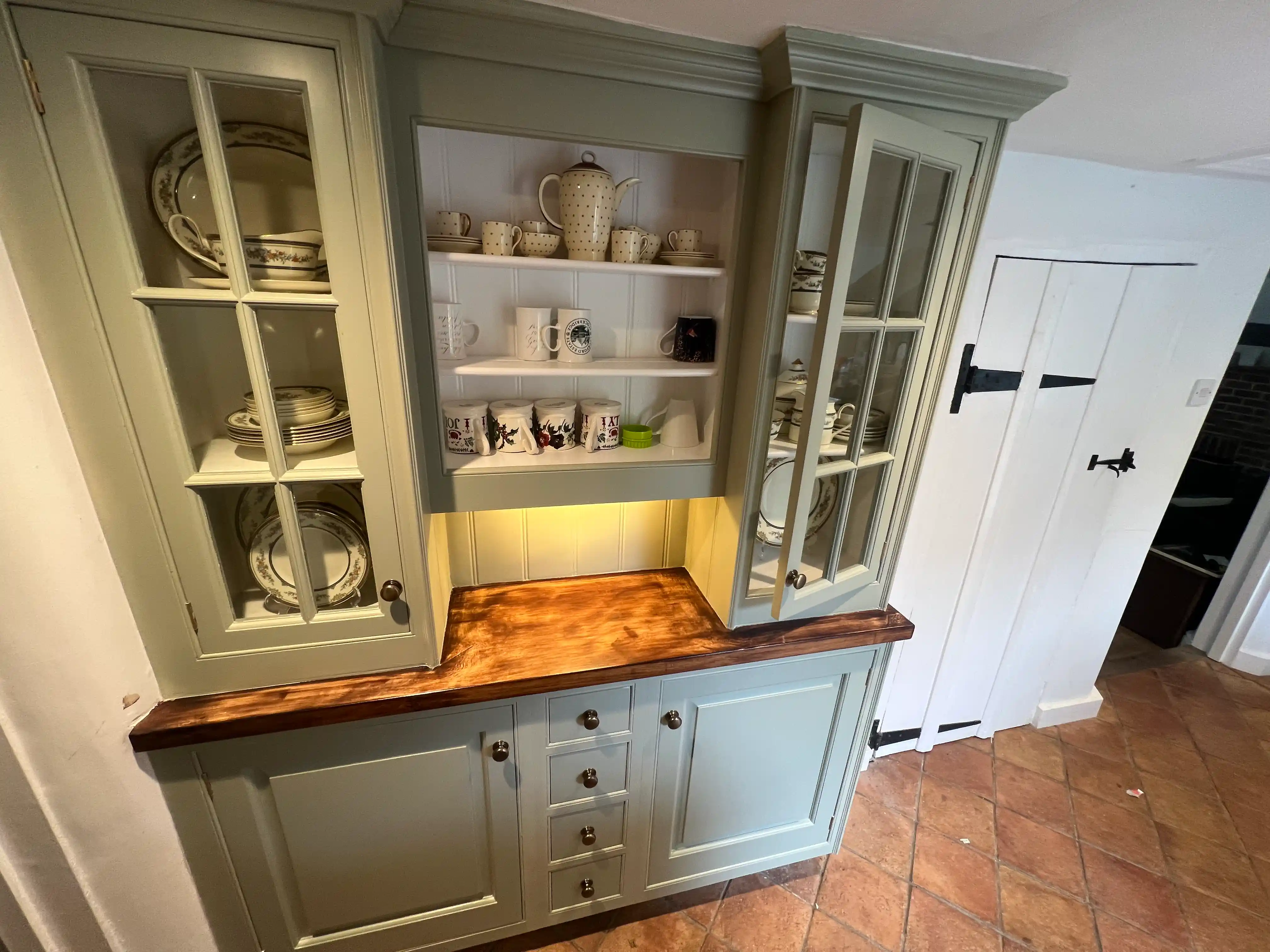 spray-coated-kitchen-cabinets-near-me