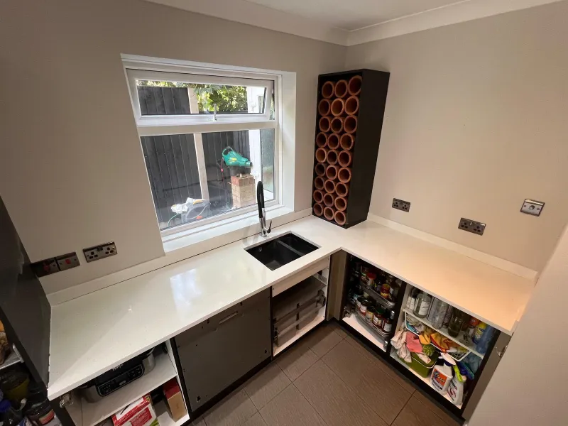 After - Kitchen Wrktop Respray